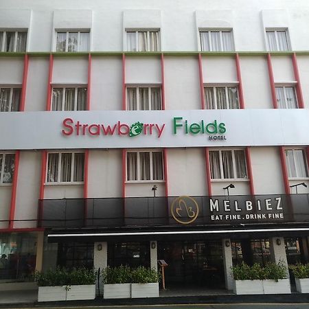 Hotel Strawberry Fields Petaling Jaya Dış mekan fotoğraf