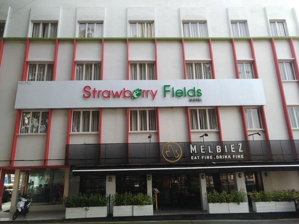 Hotel Strawberry Fields Petaling Jaya Dış mekan fotoğraf