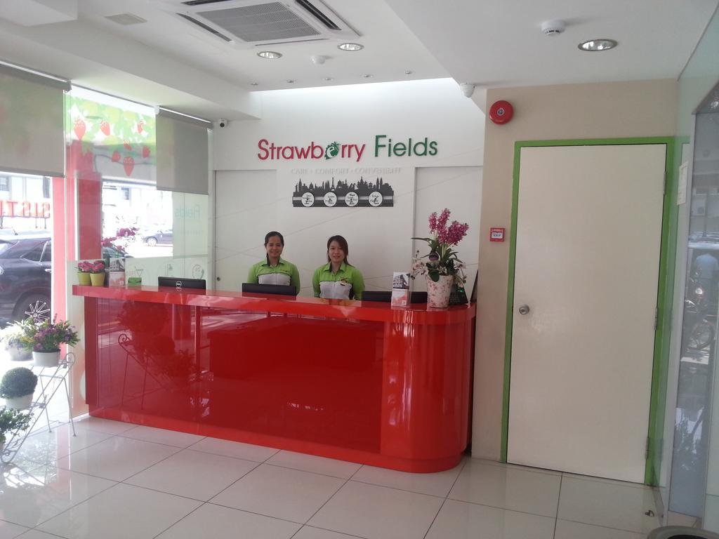 Hotel Strawberry Fields Petaling Jaya Dış mekan fotoğraf