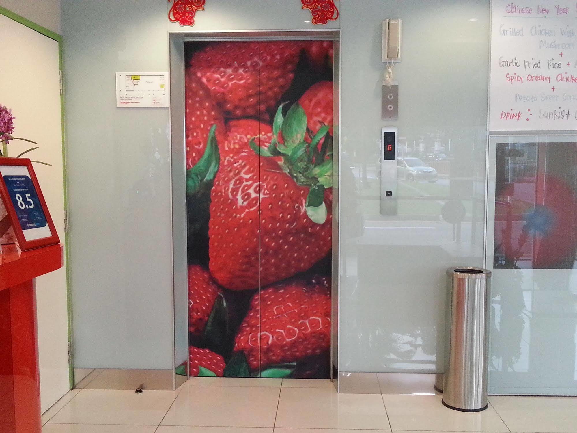 Hotel Strawberry Fields Petaling Jaya Dış mekan fotoğraf