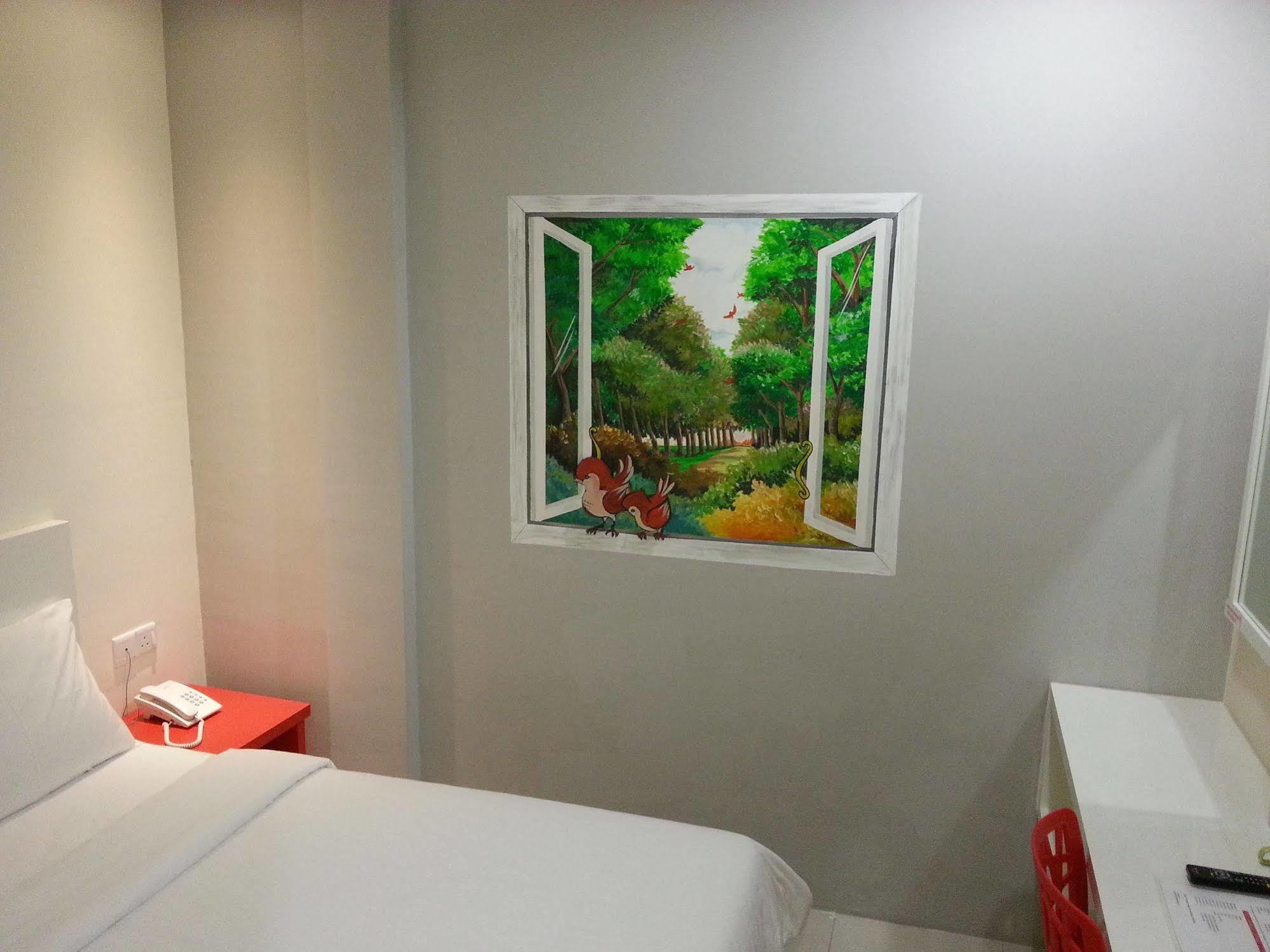 Hotel Strawberry Fields Petaling Jaya Dış mekan fotoğraf